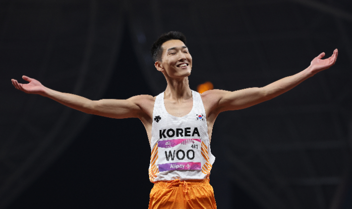 높이뛰기 우상혁, 2m33으로 2024년 시작…첫 대회 2위